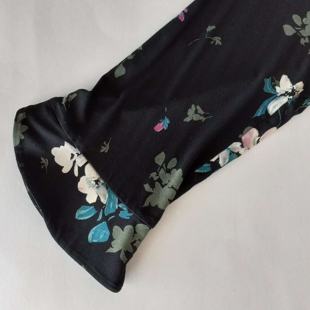 J.Jill Blouse Tunic Womens Size L Black Floral Long Flowy Knit Top Stretch - Picture 4 of 11